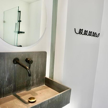 Hash Silom Apartment @ Silom Soi 3 Банкок Екстериор снимка