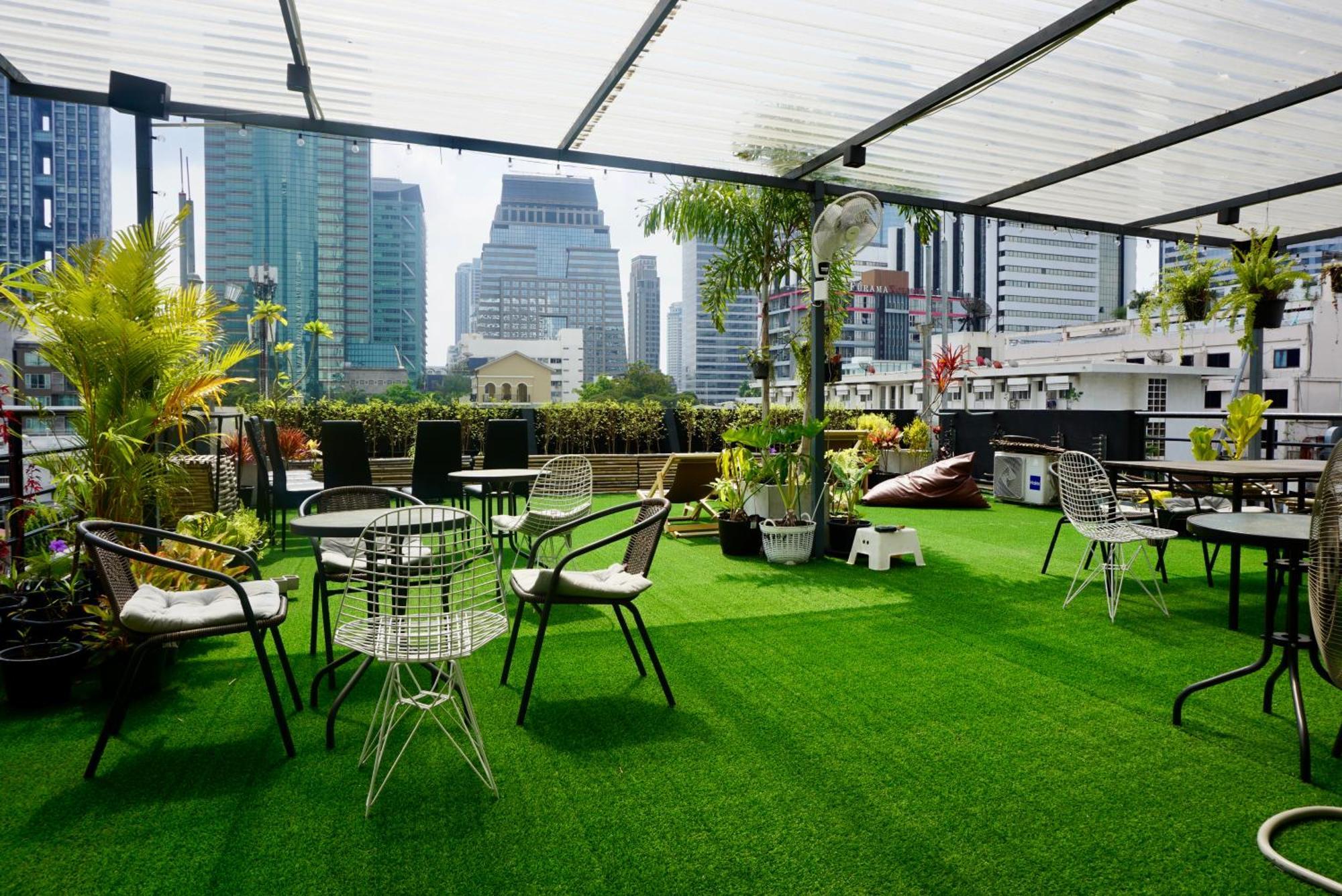Hash Silom Apartment @ Silom Soi 3 Банкок Екстериор снимка